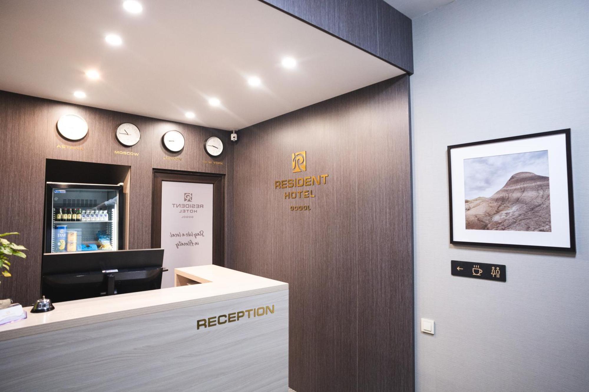 Resident Hotel Gogol อัลมาตี ภายนอก รูปภาพ
