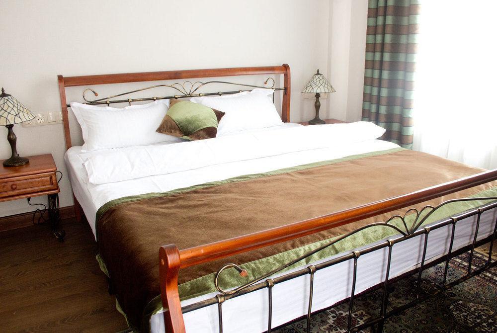 Resident Hotel Gogol อัลมาตี ภายนอก รูปภาพ